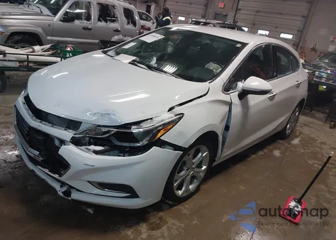 2018 Chevrolet Cruze Premier Auto z USA, uszkodzony, nr VIN 3G1BF6SM6JS599001